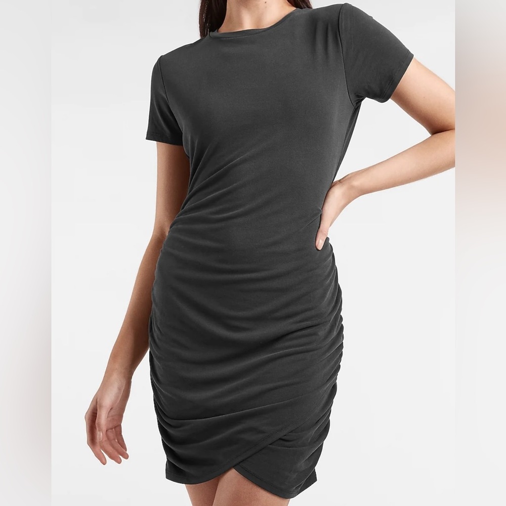 🏷️ 🛍️ NWOT Express Black Silky Sueded Jersey Ruched T-Shirt Dress 🏷️ 🛍️